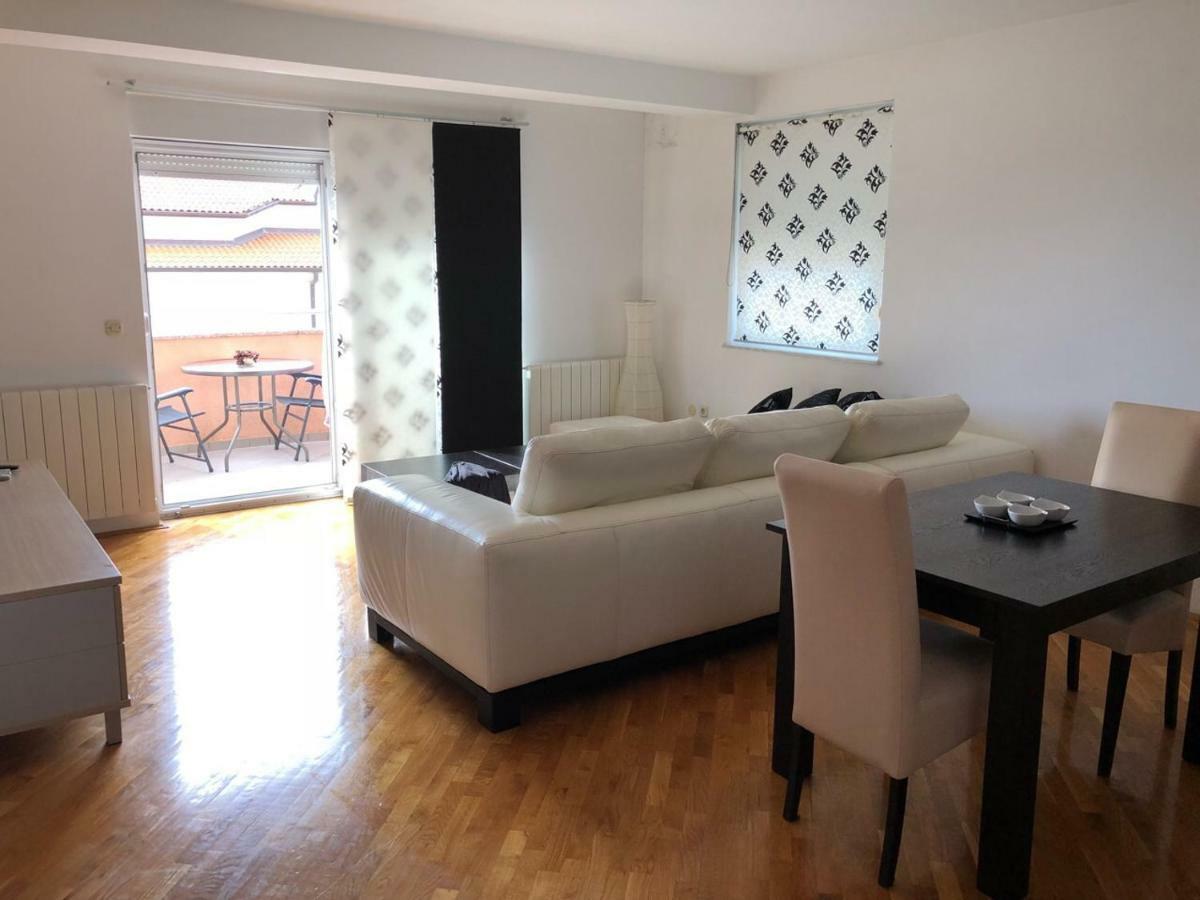 Neea Stinjan -free Parking Apartment Pula