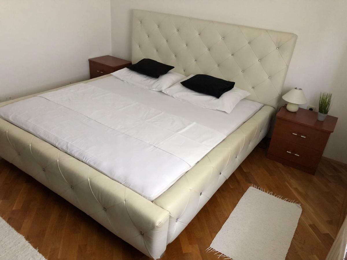 Apartment Neea Stinjan -free Parking