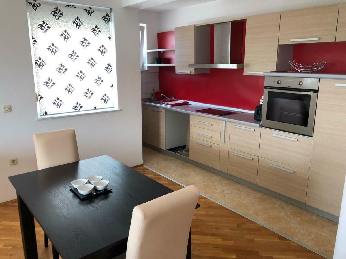 Apartment Neea Stinjan -free Parking